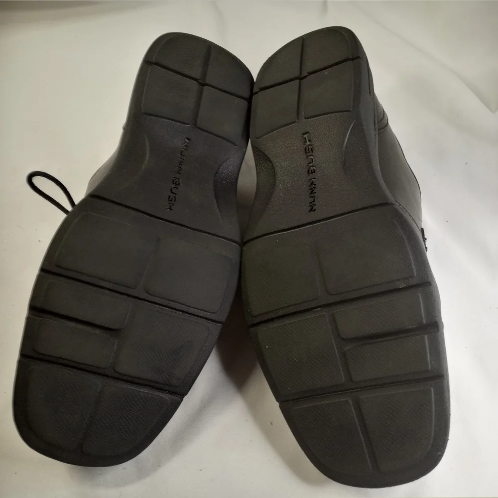 𝅺nunn Bush Black Dress or Casual Shoes